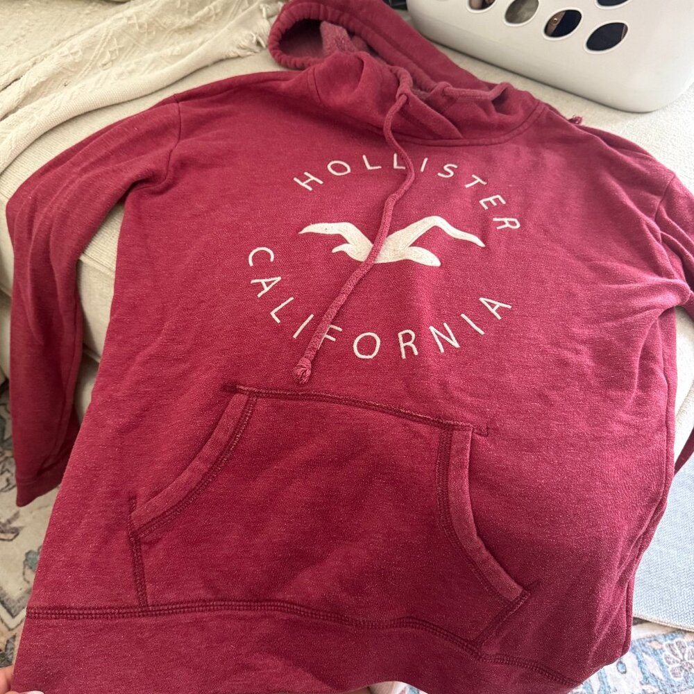 Hollister Women's Pullover Hoodie Hooded Sweatshirt Red Size‎ S Y2K Outlets Warm
